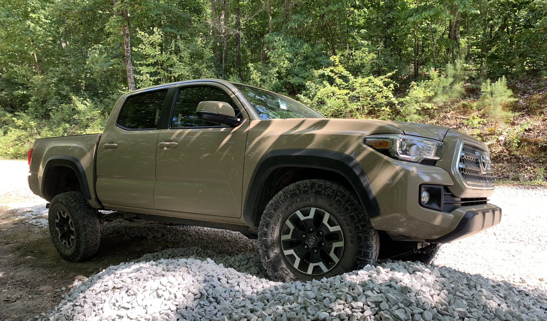 Nitto Ridge Grappler 265/75R16 on 2017 Toyota Tacoma TRD OffRoad 4×4 ...